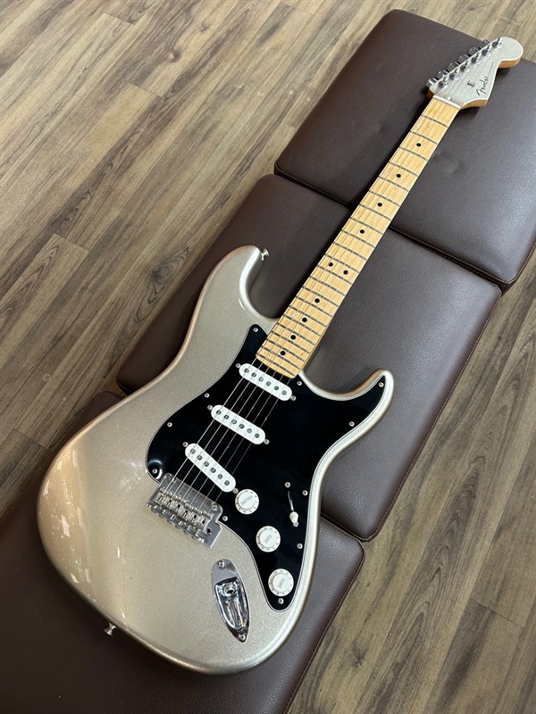 Fender MEX 75th Anniversary Stratocasterの画像